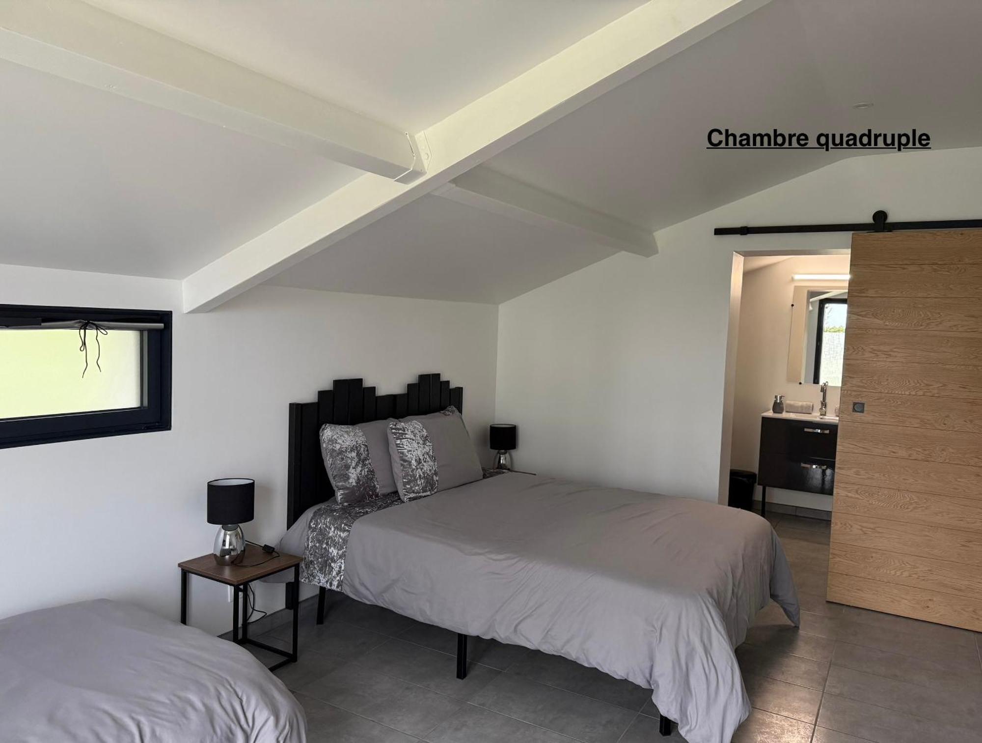 查米尔公园酒店 Saint-Étienne-sur-Reyssouze 外观 照片