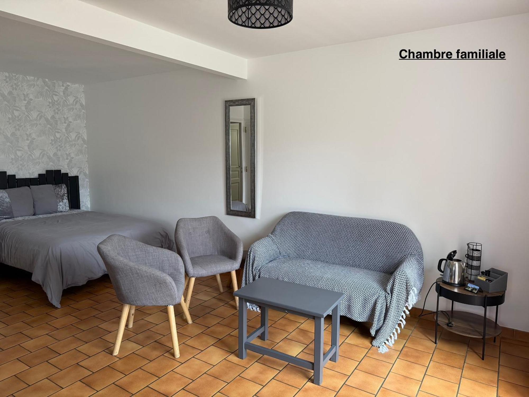 查米尔公园酒店 Saint-Étienne-sur-Reyssouze 外观 照片